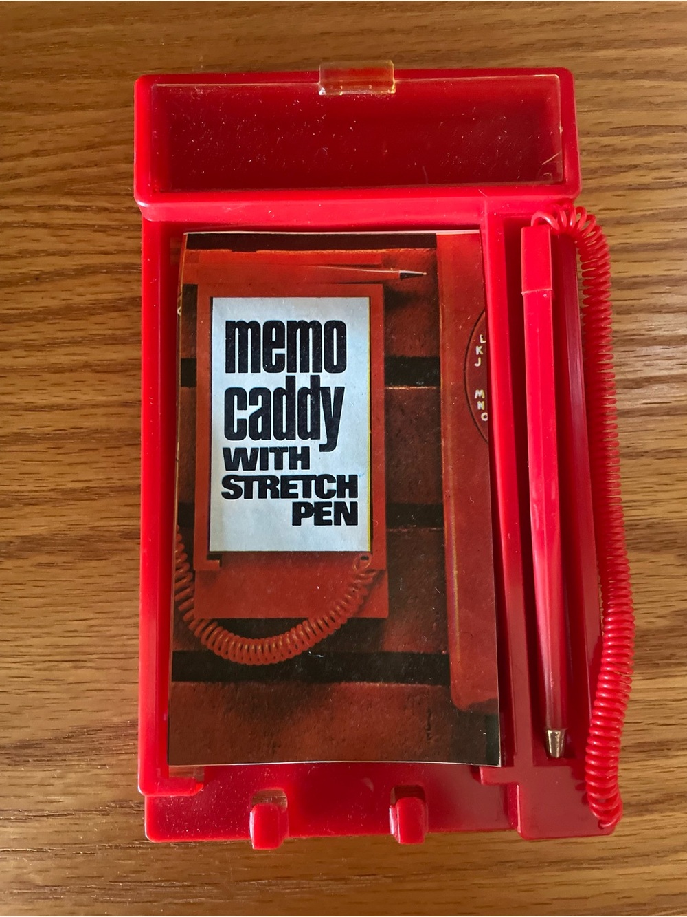 Vintage Justen Everyday Memo Caddy with Stretch Pen - Picture 2 of 4